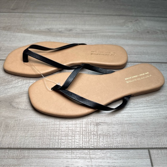 Saks Fifth Avenue 8 Women’s Black Thong Sandals Flip Flops - Picture 1 of 15